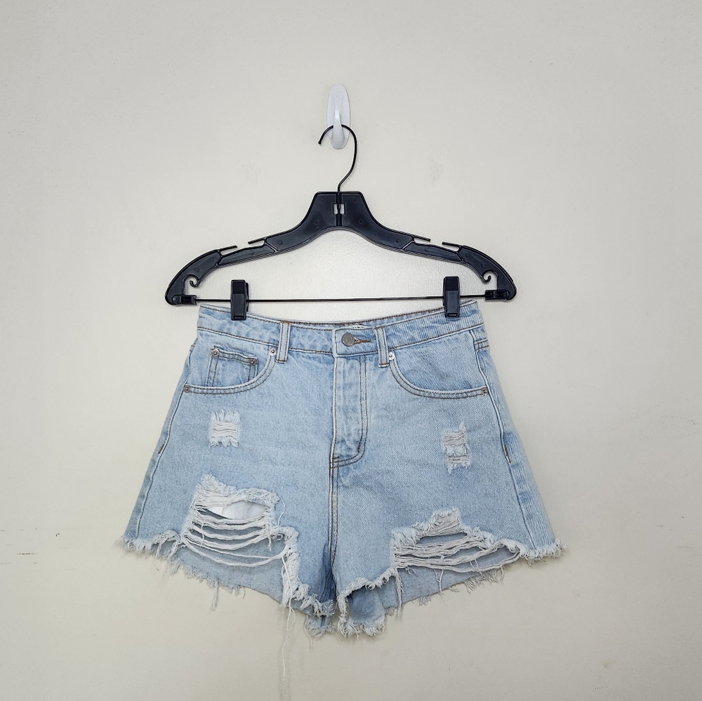 Juniors Signature 8 Distressed Denim Shorts Sz Small